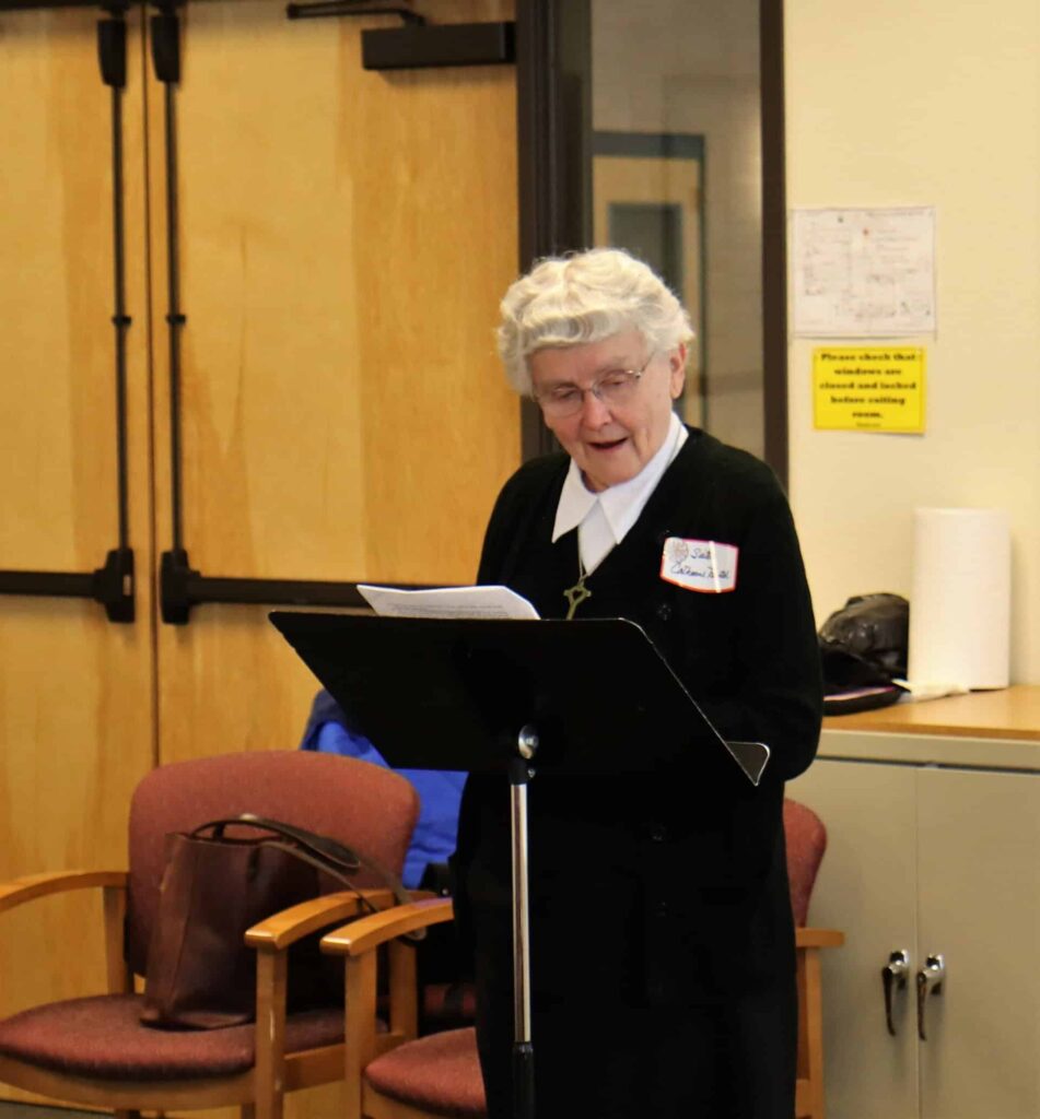 Sister Catherine gives thank you speech for Women in American History Award
