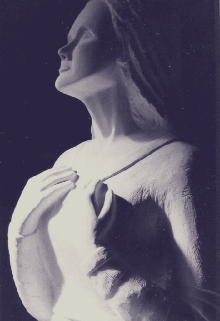 Mary statue created by Barbara Hertel