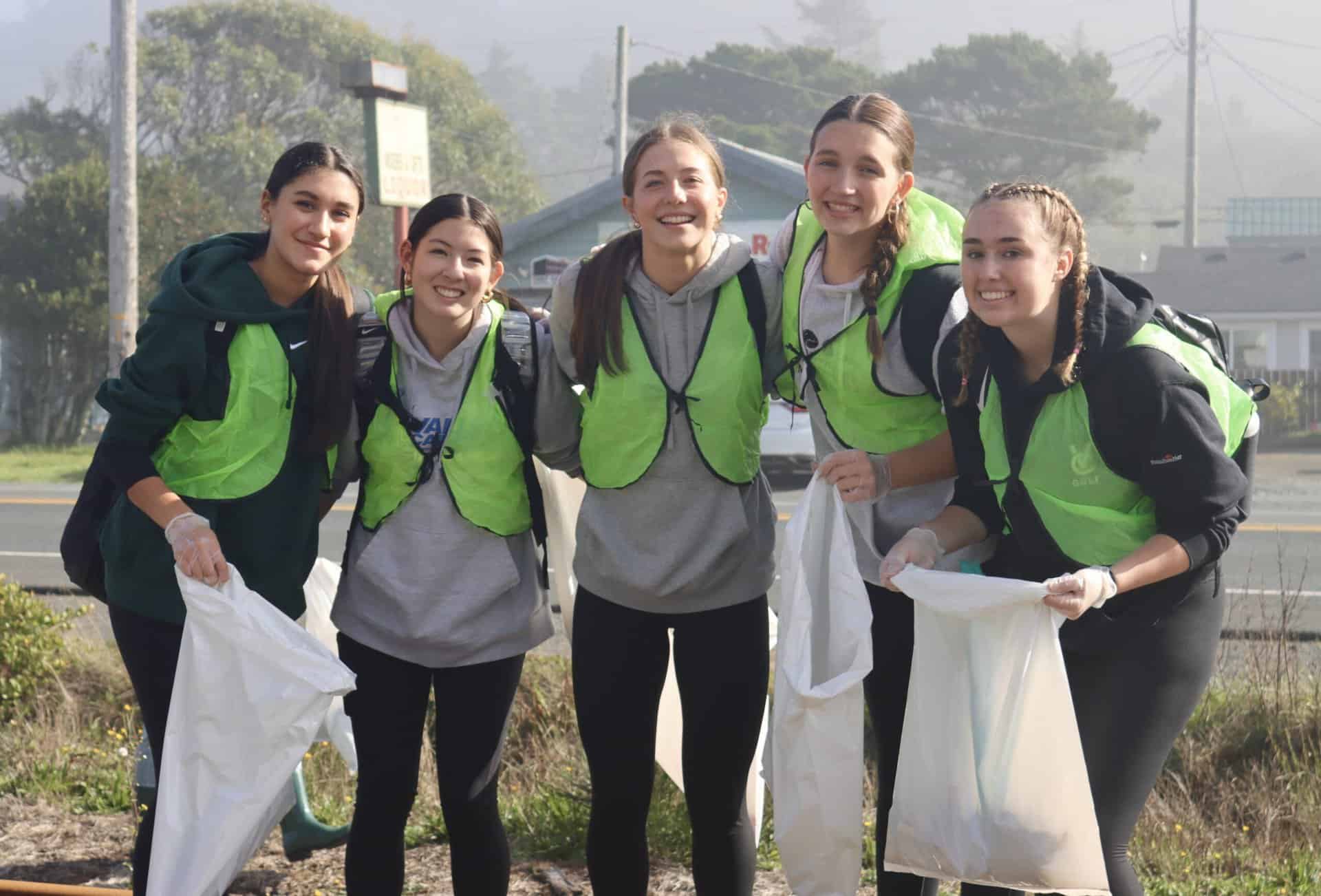 V C H S Students doing a SOLV community service project