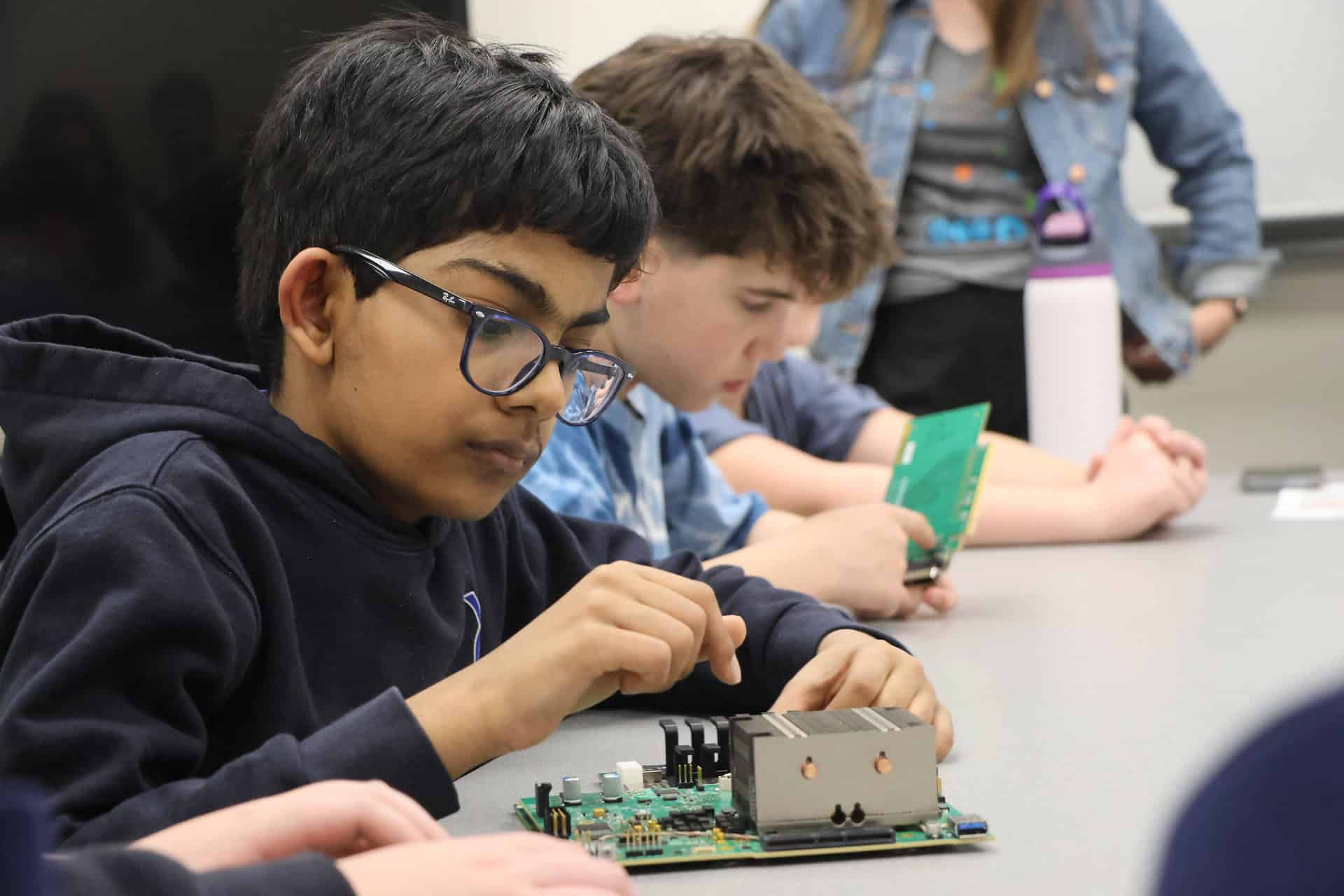 V C M S students work on STEM project