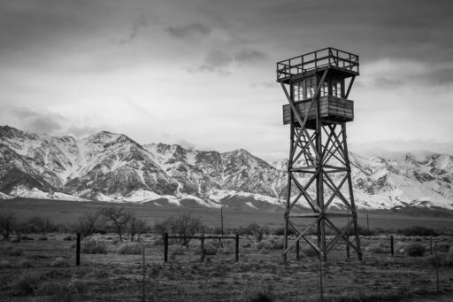Guard,tower,at,manzanar,national,historic,site,in,the,eastern