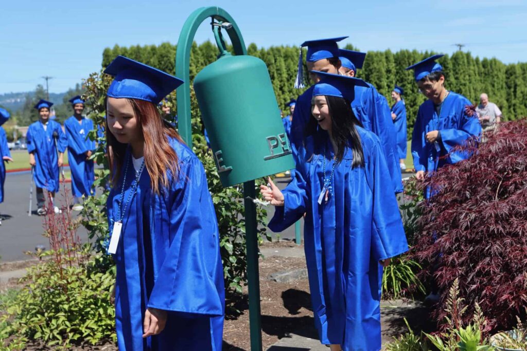 Senior Walk, seniors ringing the bell