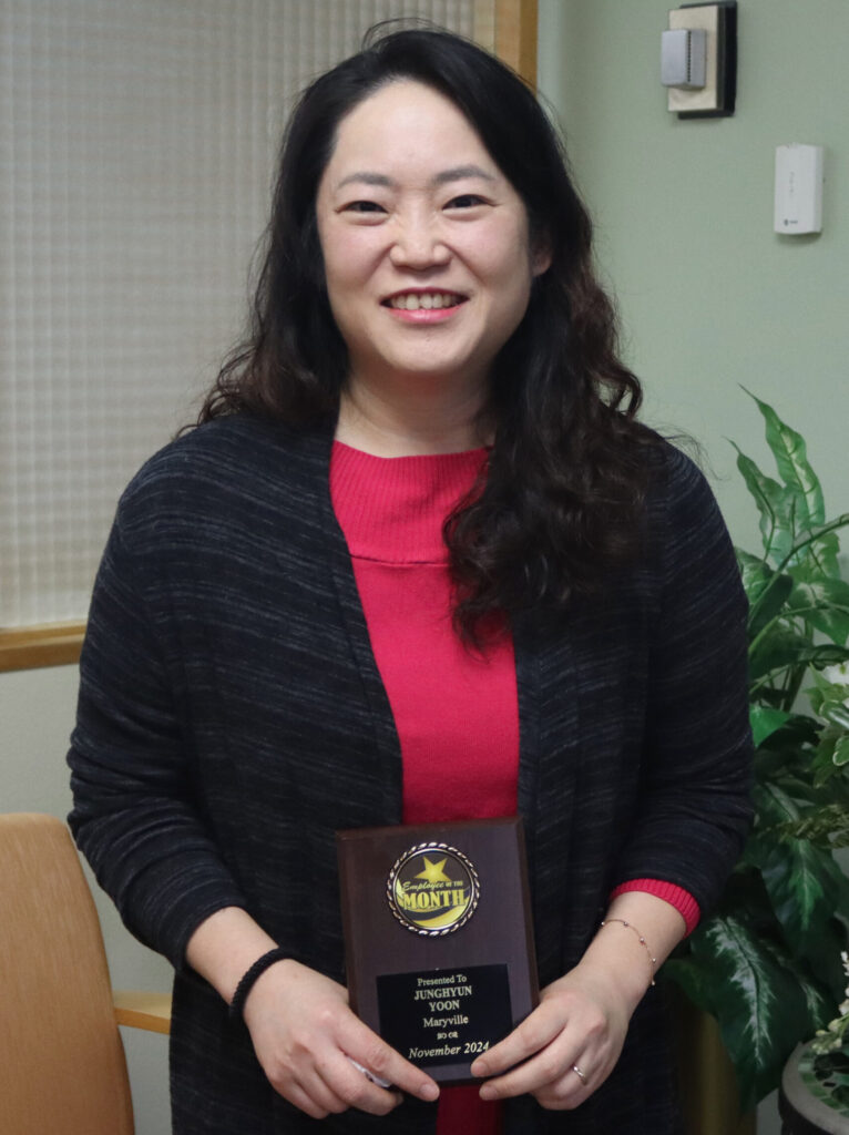 Jungyun Yoon employee of the month at Maryville