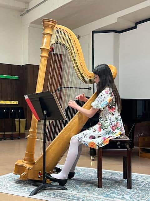 5th grade harp player