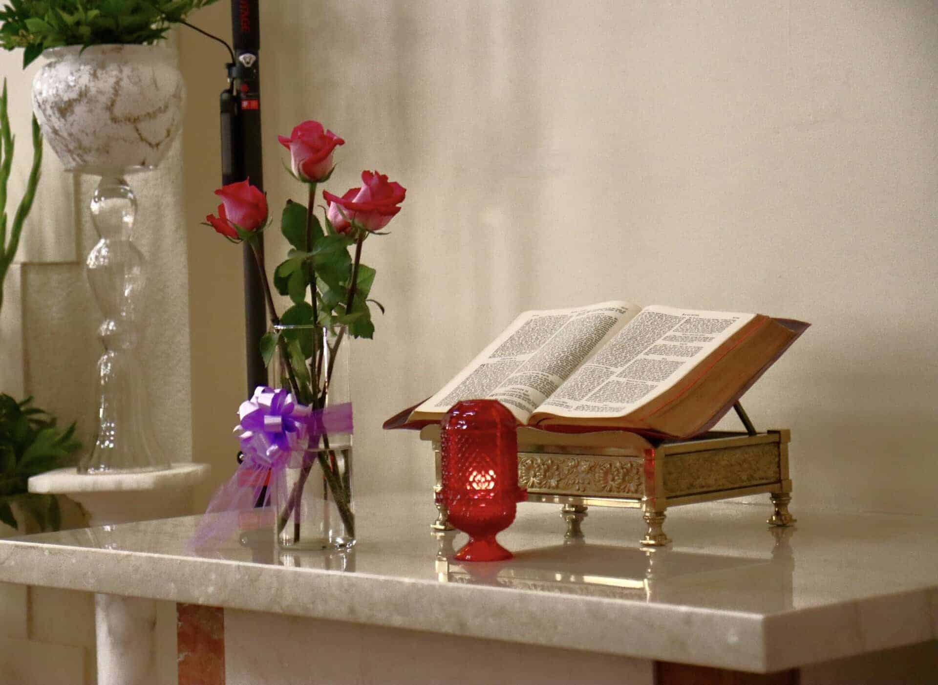 SSMO Leadership Mass - Roses placed for Mary