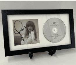Taylor swift autograph cd