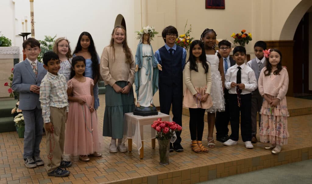 VCES May Crowning