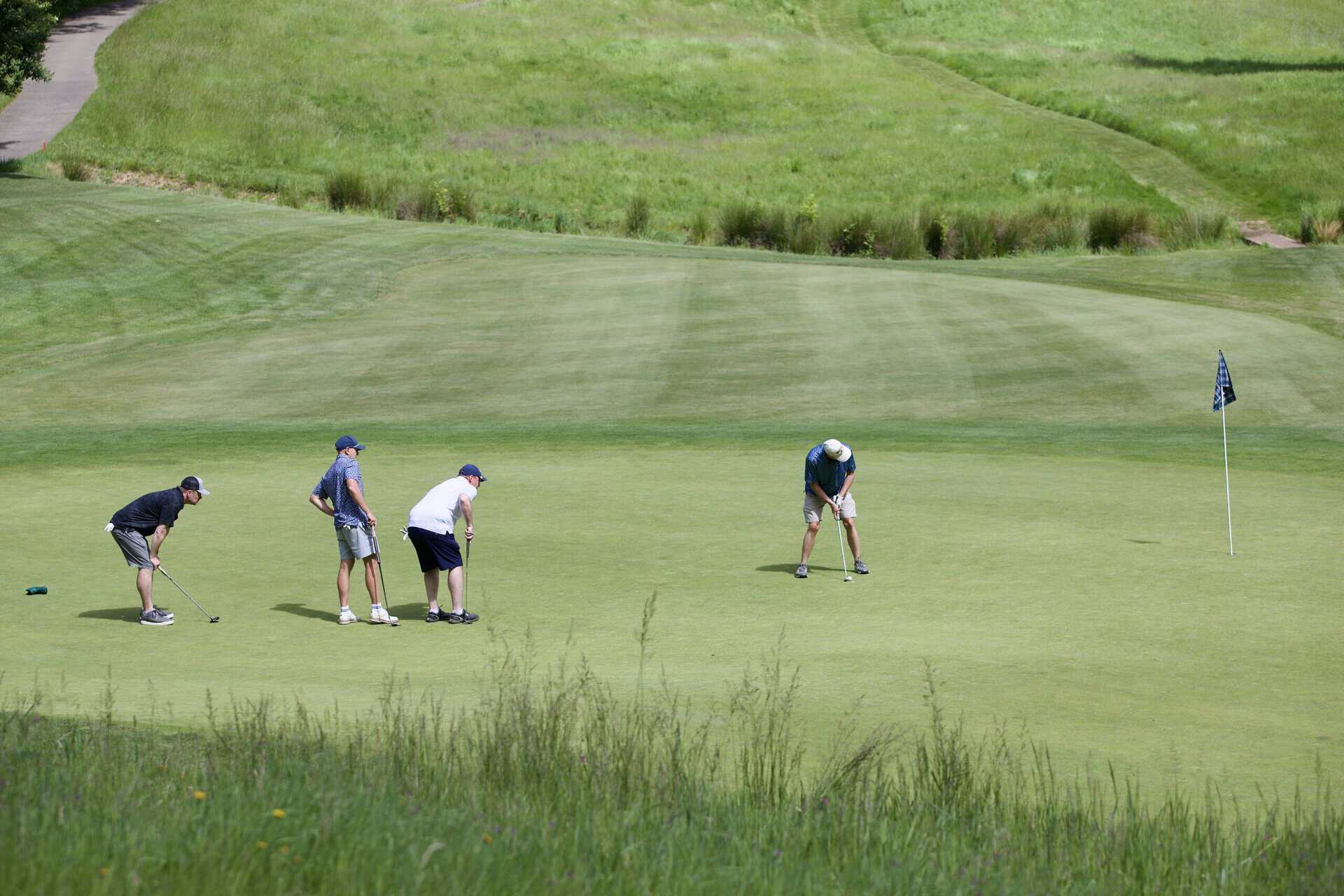 Leaning into the putt