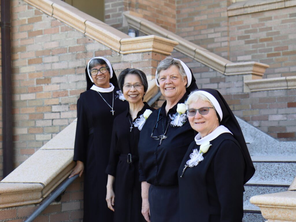 SSMO Leadership Team on front steps